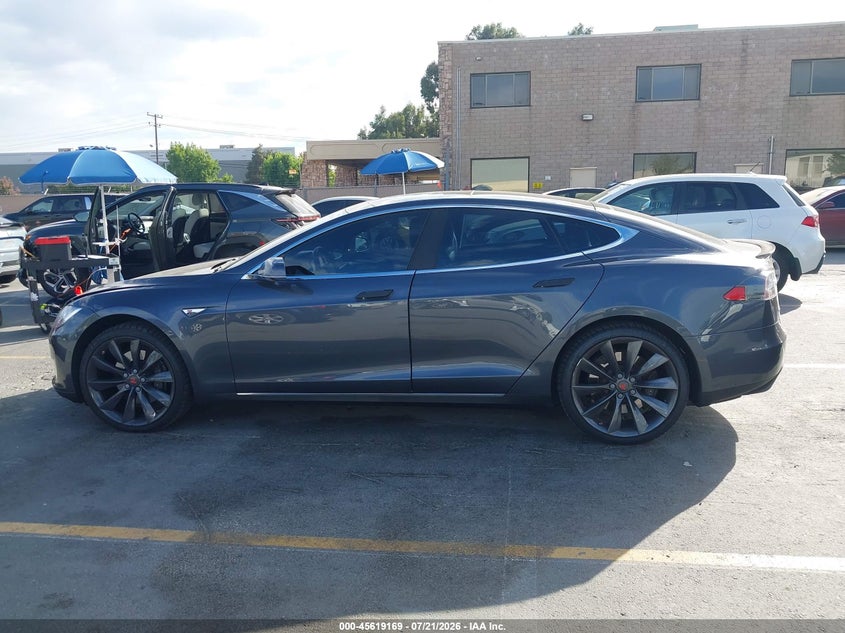 2015 Tesla Model S 70D/85D/P85D VIN: 5YJSA1H22FF087296 Lot: 45619169