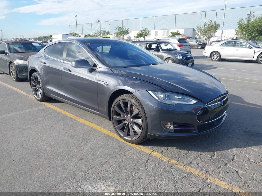 2015 Tesla Model S 70D/85D/P85D VIN: 5YJSA1H22FF087296 Lot: 45619169