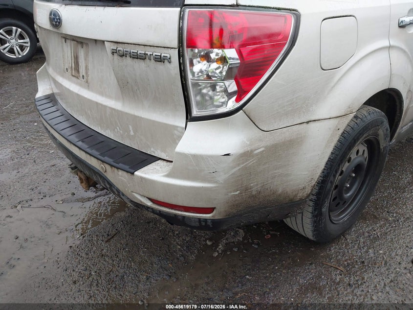 2011 SUBARU FORESTER auction photo 6