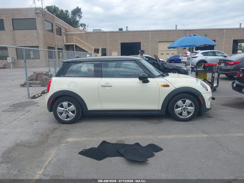 2014 Mini Hardtop Cooper VIN: WMWXM5C59ET934006 Lot: 45619245