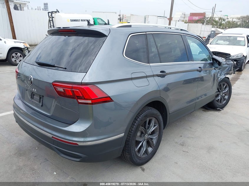 2023 VOLKSWAGEN TIGUAN auction photo 4