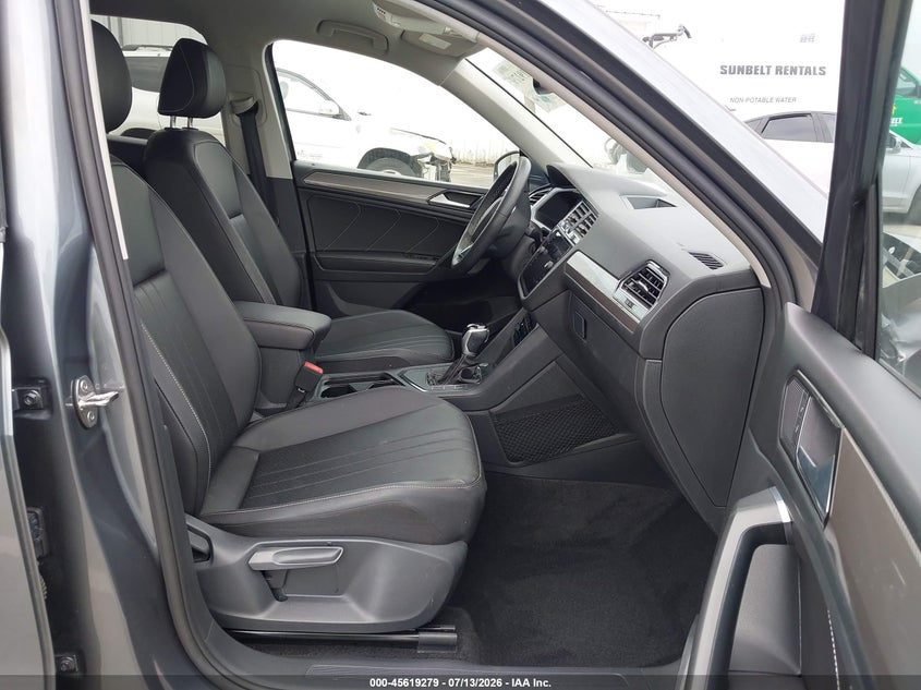 2023 VOLKSWAGEN TIGUAN auction photo 5
