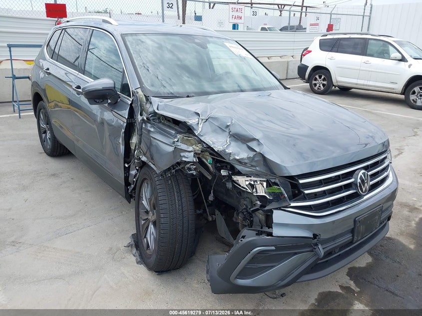 2023 VOLKSWAGEN TIGUAN auction photo 6