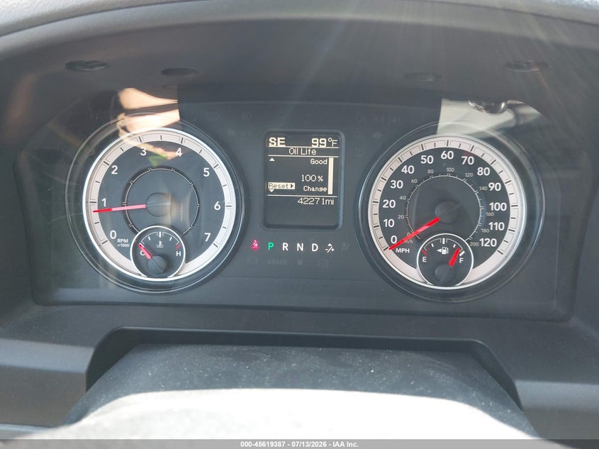 2018 RAM 1500 auction photo 7