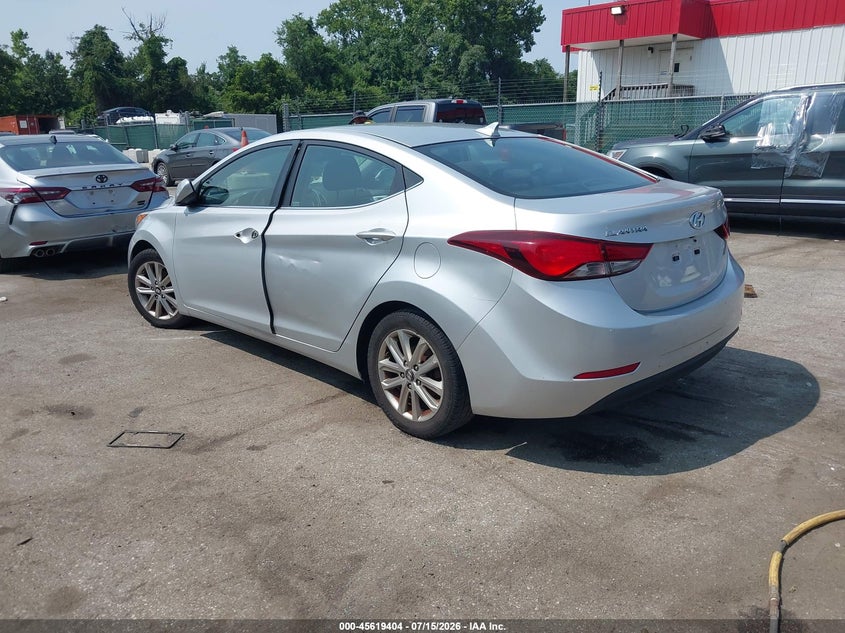 2015 HYUNDAI ELANTRA auction photo 3
