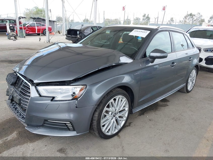 Vin: wauupbff2ja071195, lot: 46117862, audi a3 e-tron 1.4t premium/1.4t tech premium 20182
