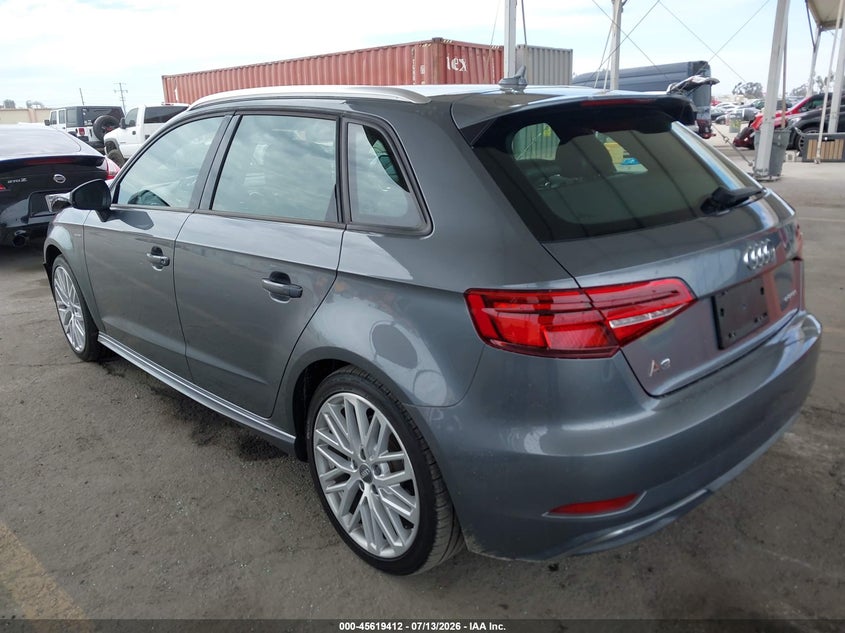 Vin: wauupbff2ja071195, lot: 46117862, audi a3 e-tron 1.4t premium/1.4t tech premium 20183