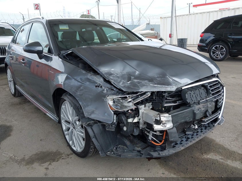 2018 Audi A3 E-Tron 1.4T Premium/1.4T Tech Premium VIN: WAUUPBFF2JA071195 Lot: 45619412