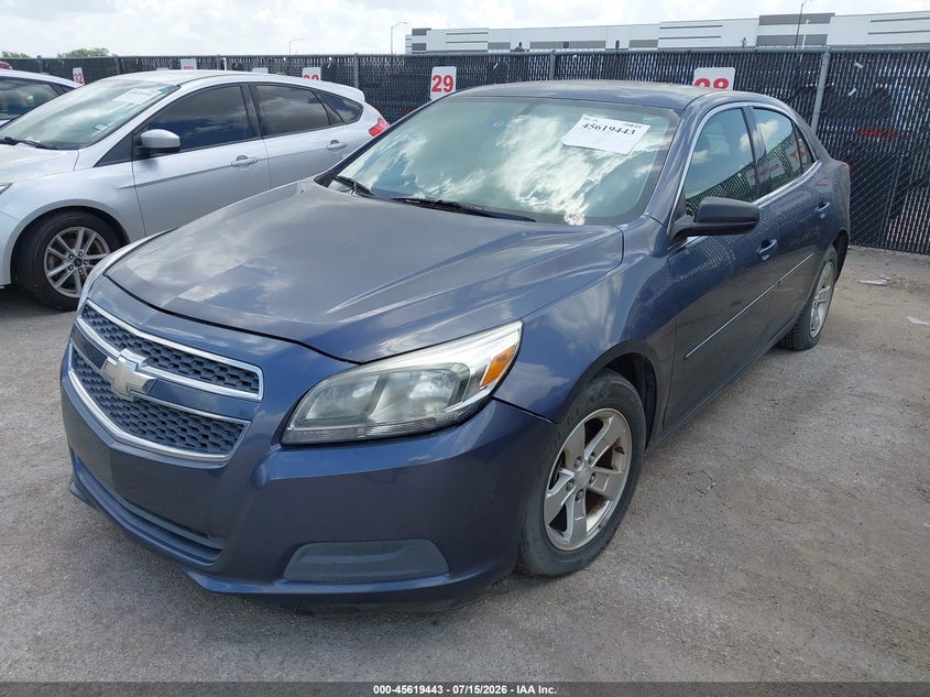 2013 Chevrolet Malibu, Обычный износ, IAAI, VIN 1G11B5SA3DF170575 — фото 2