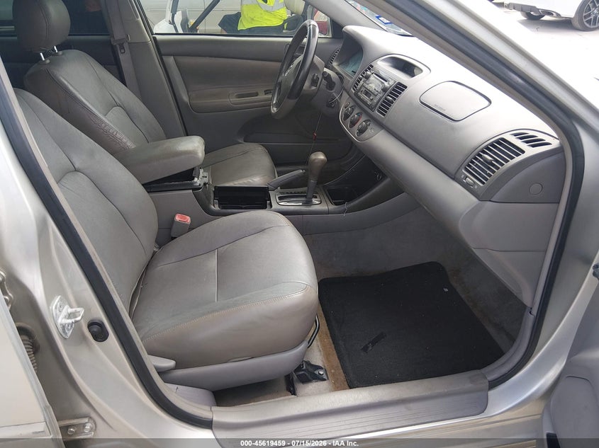 2004 TOYOTA CAMRY auction photo 5