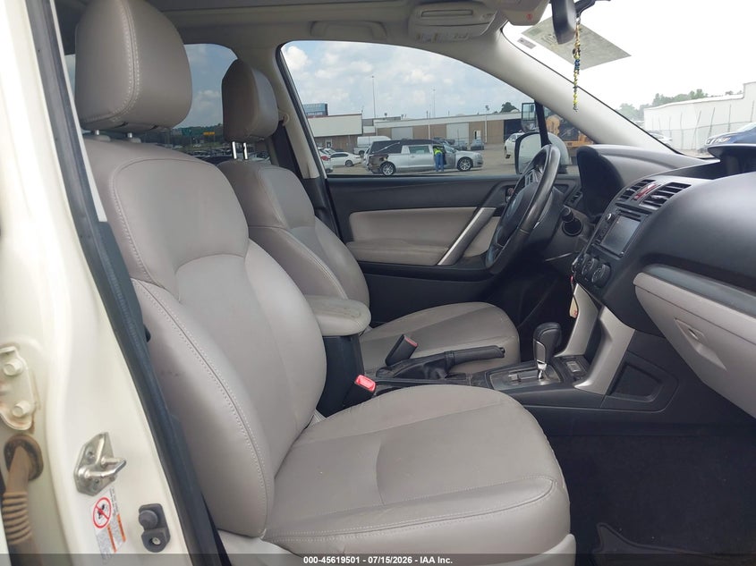 2015 SUBARU FORESTER auction photo 5