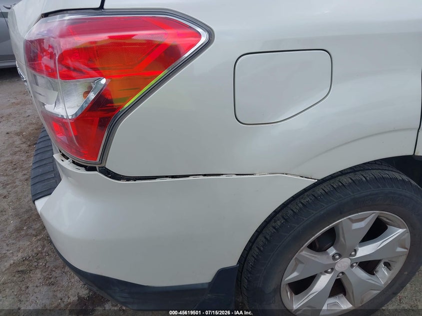 2015 SUBARU FORESTER auction photo 6