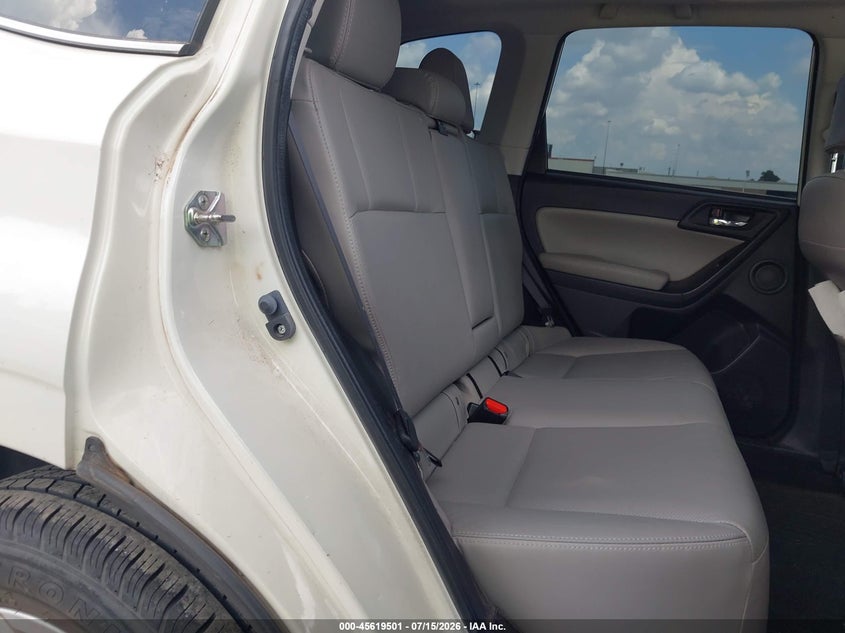 2015 SUBARU FORESTER auction photo 8