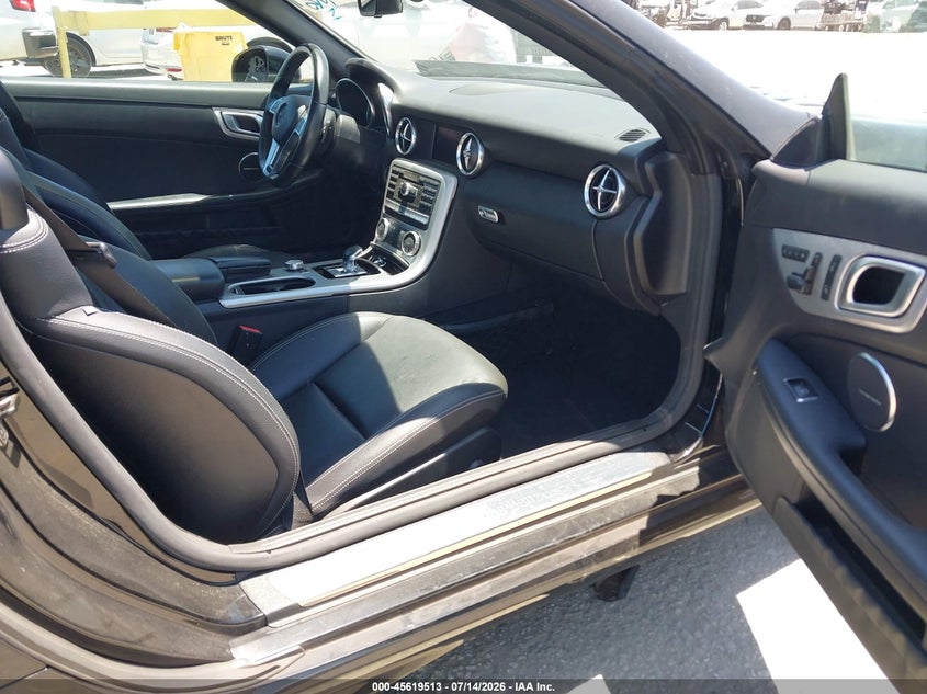 2016 MERCEDES-BENZ SLK 300 auction photo 5