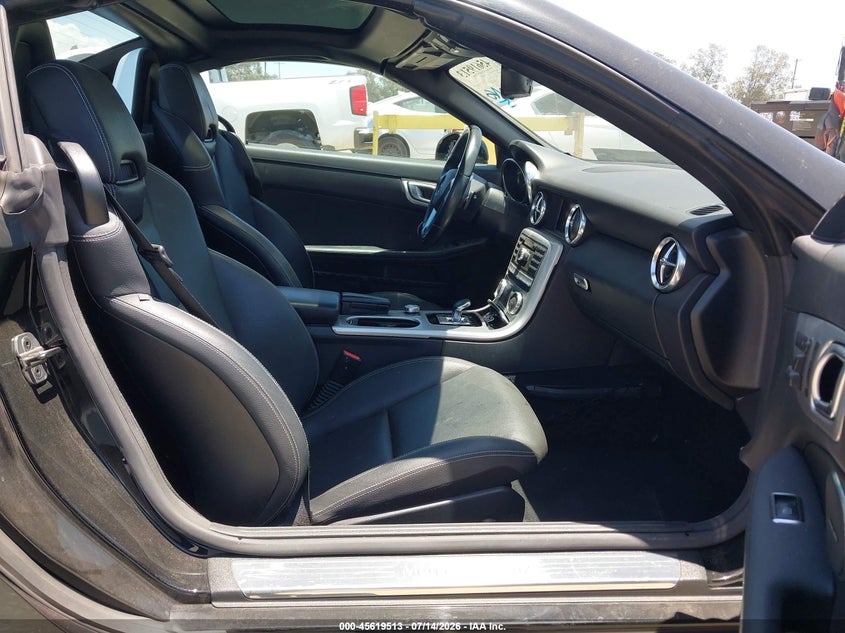 2016 MERCEDES-BENZ SLK 300 auction photo 8