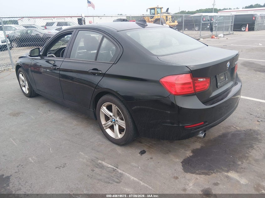 Vin: wba3b1c53fp681188, lot: 46118025, bmw 320i 20153