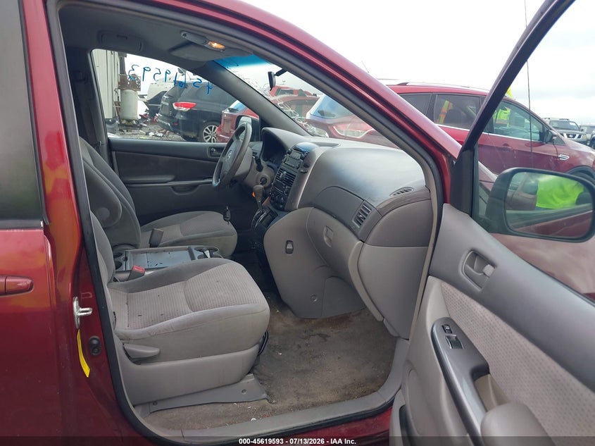 AtlanticExpress - Toyota Sienna