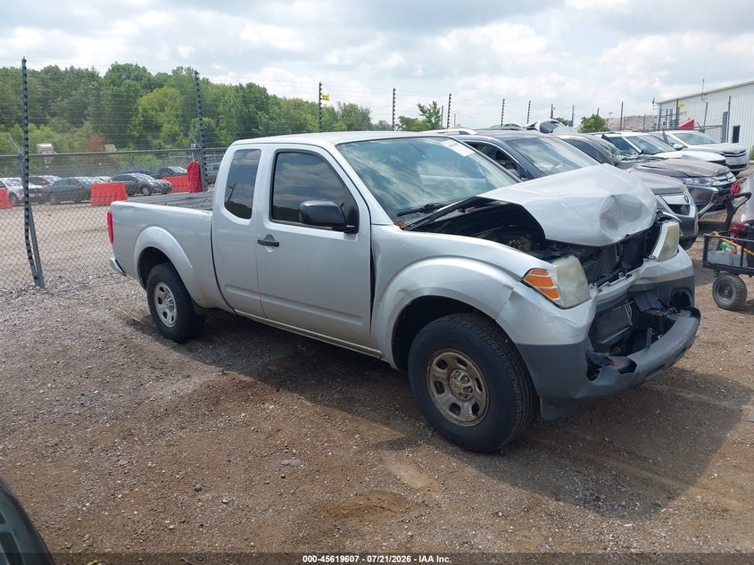 2015 NISSAN FRONTIER auction photo 1