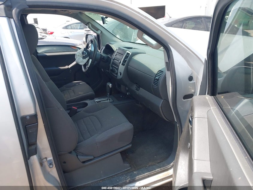 2015 NISSAN FRONTIER auction photo 5