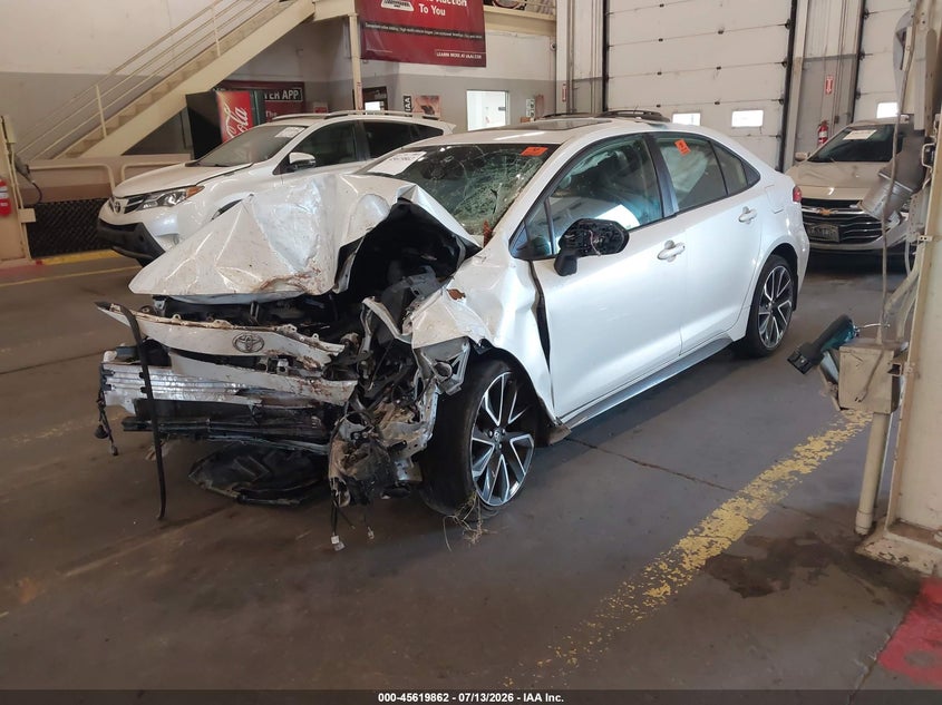 2022 TOYOTA COROLLA auction photo 2