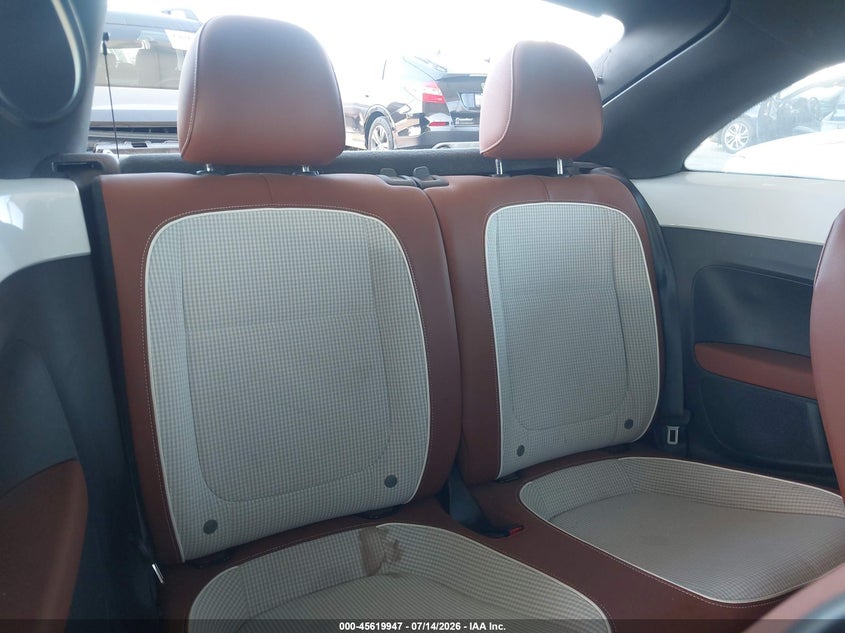 2017 VOLKSWAGEN BEETLE auction photo 8