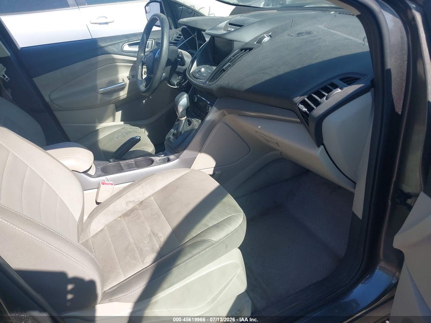2015 FORD ESCAPE auction photo 5