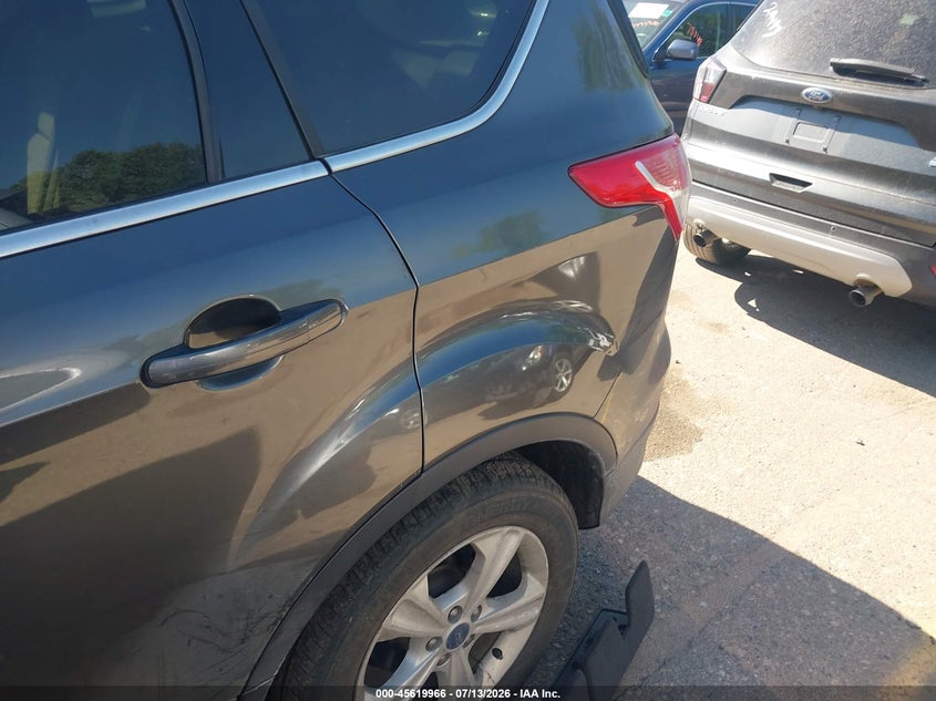 2015 FORD ESCAPE auction photo 6