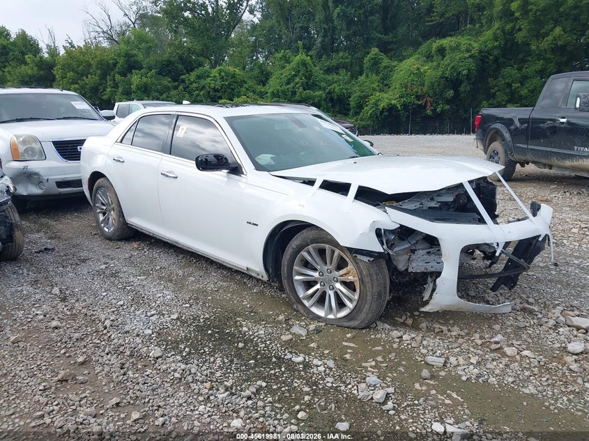 2016 CHRYSLER 300C auction photo 1