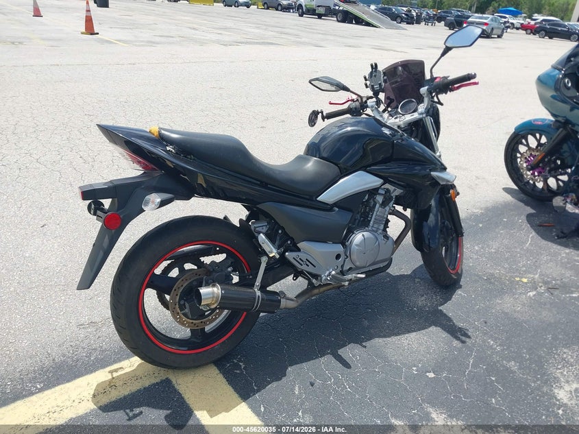 2013 SUZUKI GW250 auction photo 4