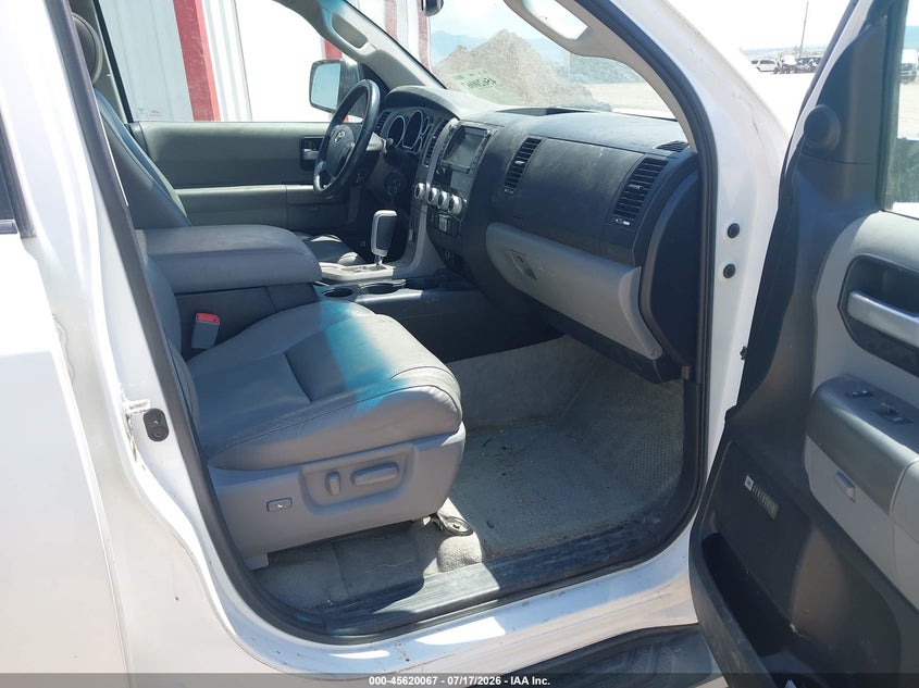 2011 TOYOTA SEQUOIA — zdjęcie 5