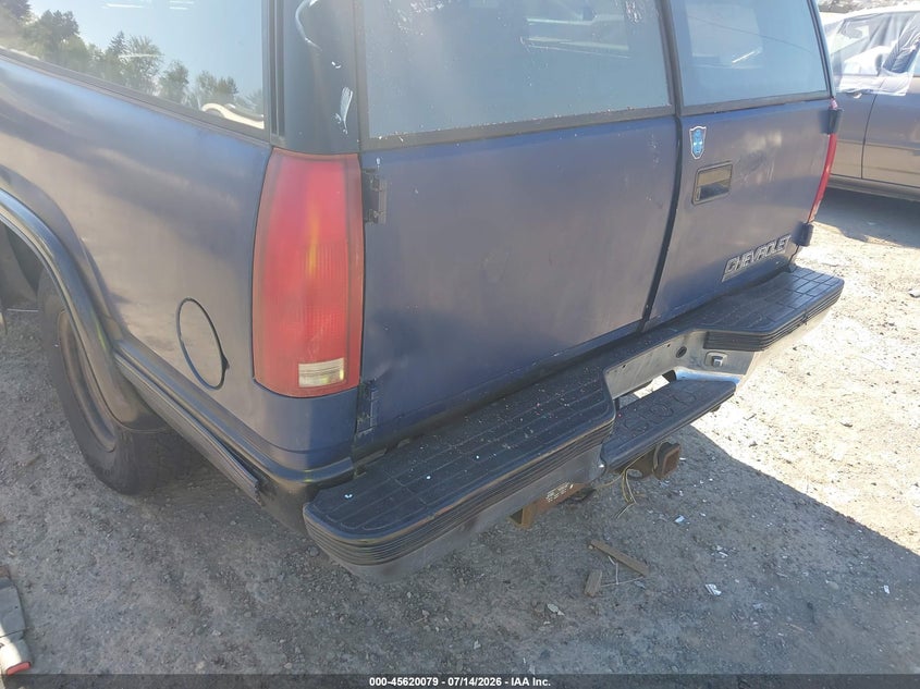 1994 Chevrolet Suburban C1500 VIN: 1GNEC16K6RJ303276 Lot: 45620079