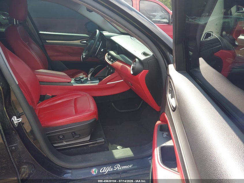 2019 ALFA ROMEO STELVIO auction photo 5