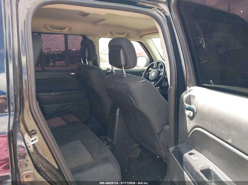 2014 JEEP PATRIOT auction photo 8