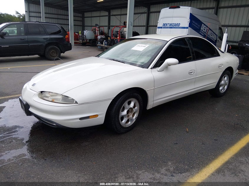 1999 OLDSMOBILE AURORA auction photo 2