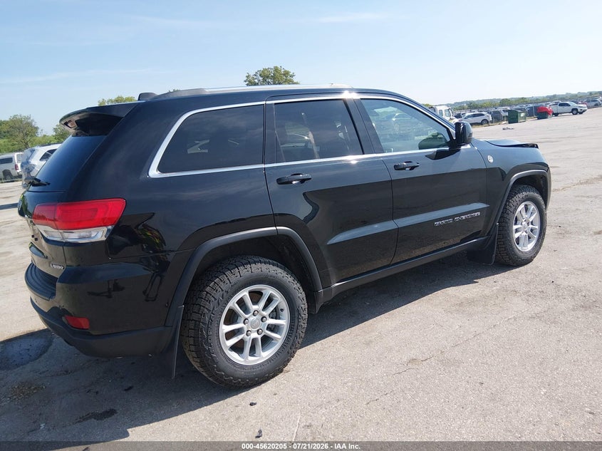2018 Jeep Grand Cherokee Laredo E 4X4 VIN: 1C4RJFAG5JC328355 Lot: 45620205