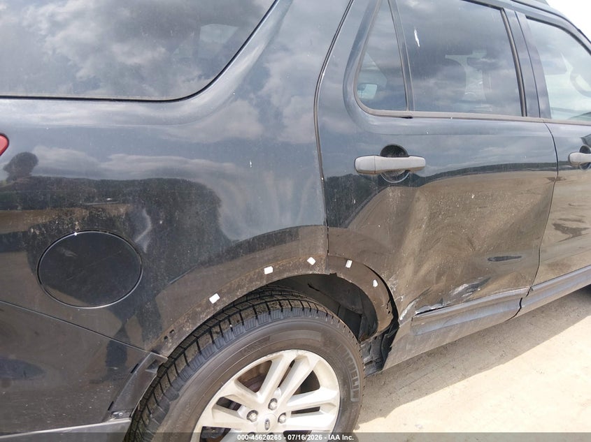 2015 FORD EXPLORER auction photo 6