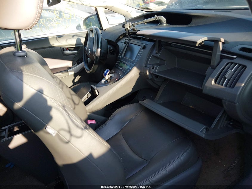 2011 TOYOTA PRIUS auction photo 5