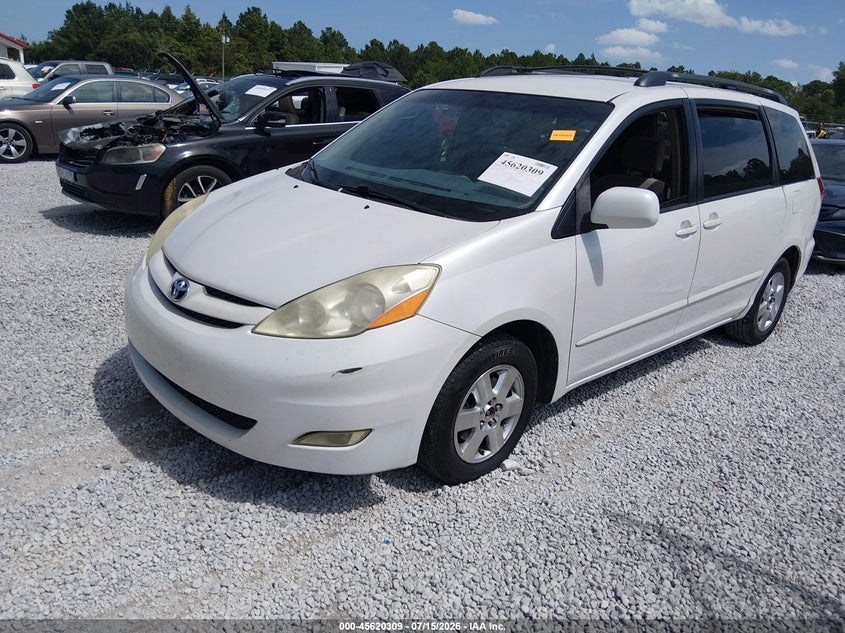 AtlanticExpress - Toyota Sienna