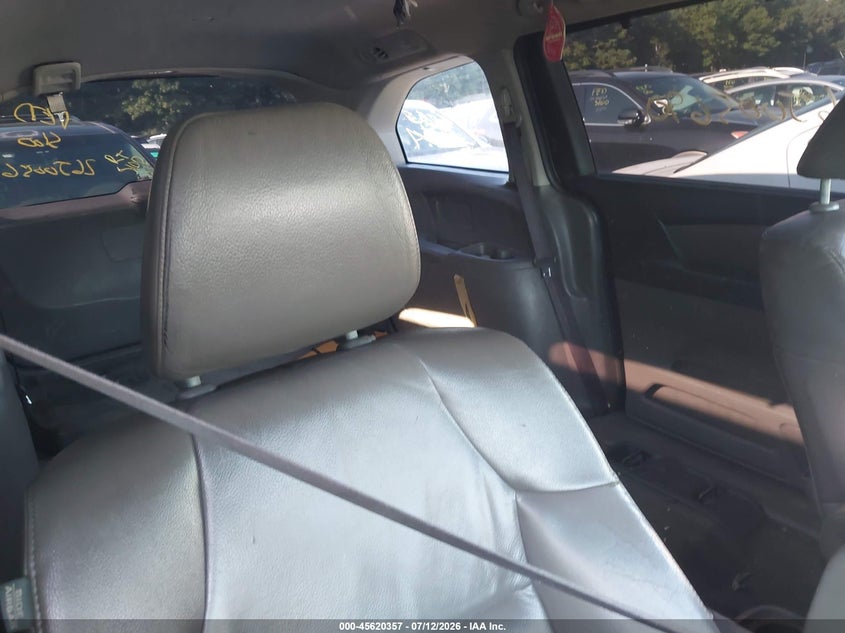2011 HONDA ODYSSEY auction photo 8