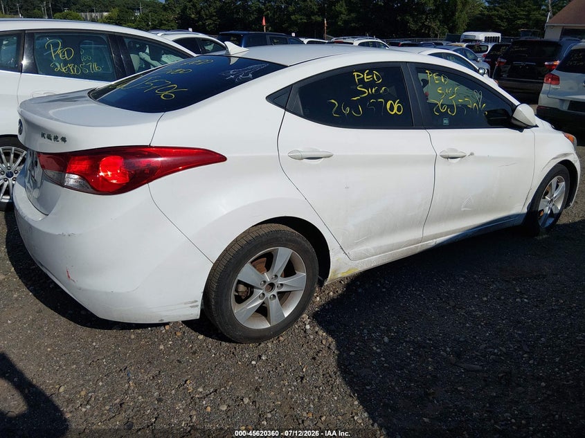 2013 HYUNDAI ELANTRA auction photo 4