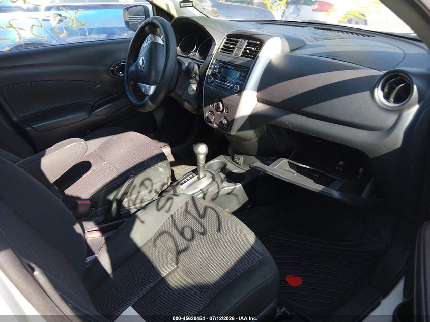 2018 NISSAN VERSA auction photo 5