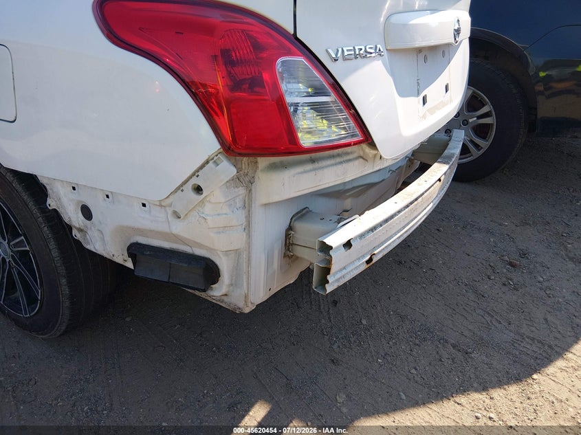 2018 NISSAN VERSA auction photo 6