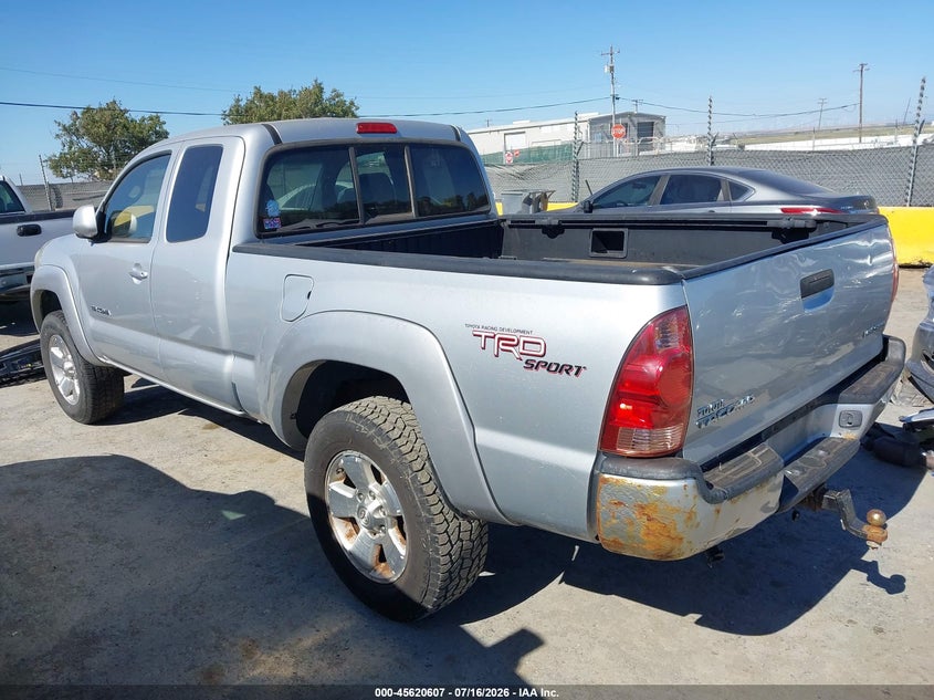 2006 TOYOTA TACOMA auction photo 3