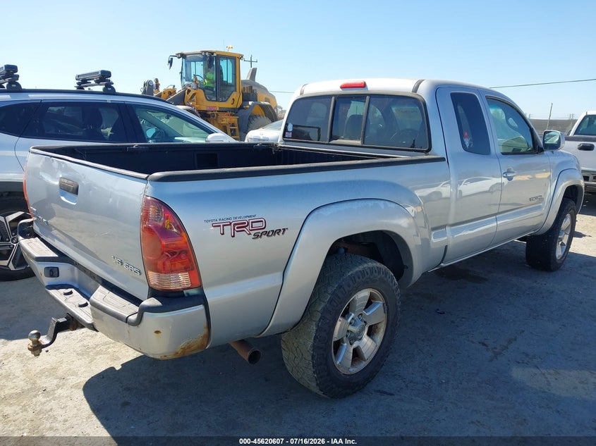 2006 TOYOTA TACOMA auction photo 4