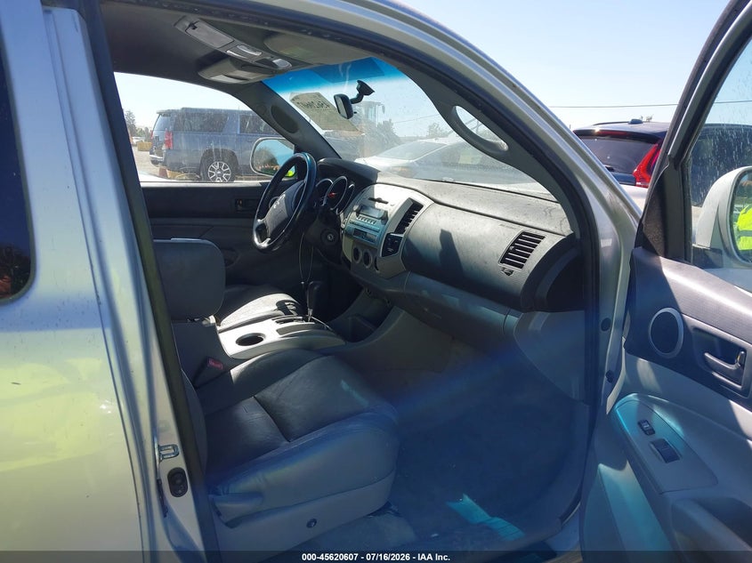 2006 TOYOTA TACOMA auction photo 5