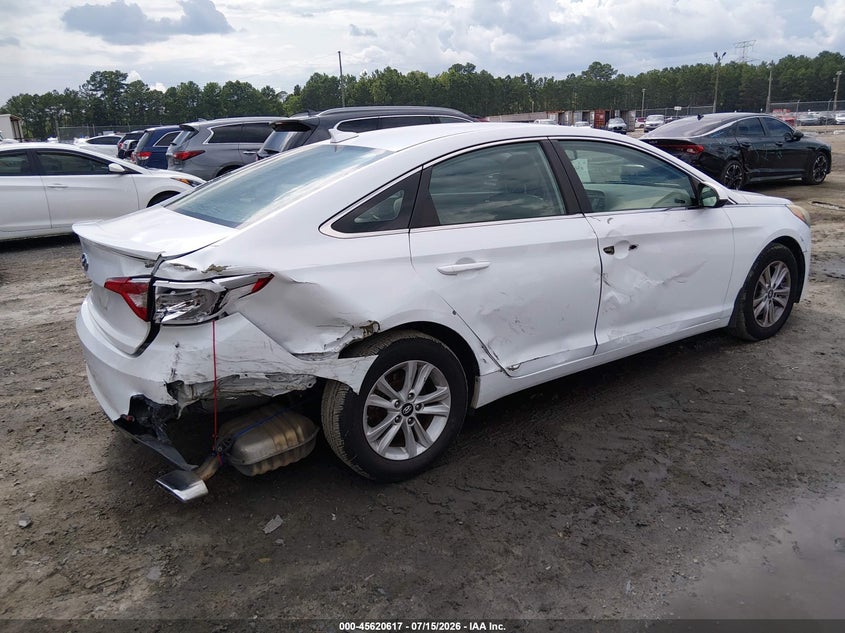 2015 HYUNDAI SONATA auction photo 4
