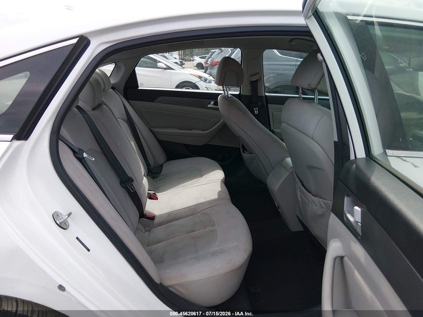 2015 HYUNDAI SONATA auction photo 8
