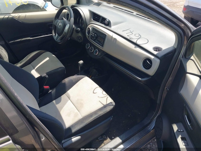 2013 TOYOTA YARIS auction photo 5