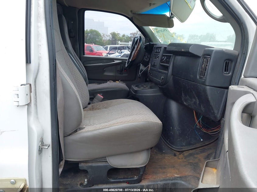 2014 GMC SAVANA 2500 auction photo 5