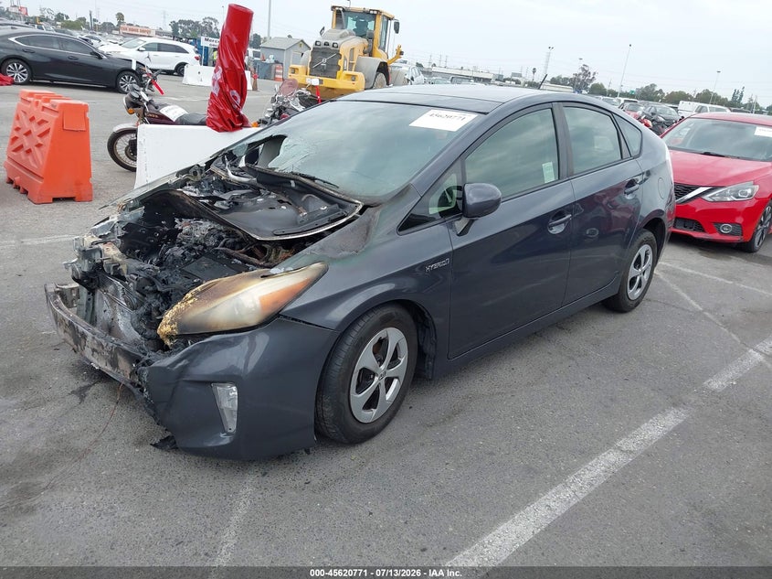 2013 TOYOTA PRIUS auction photo 2
